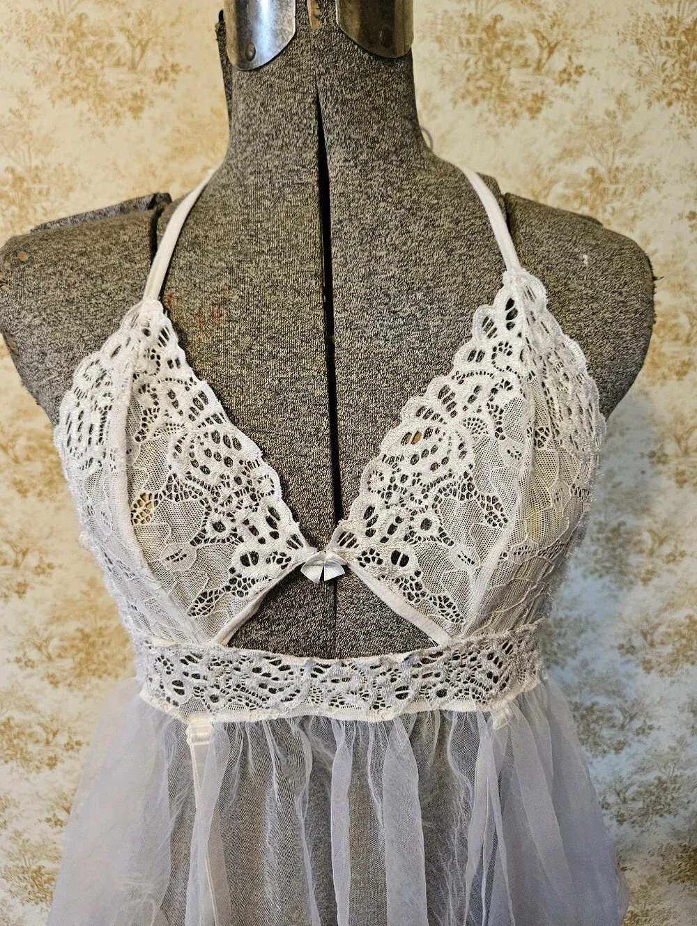 Escante Collection White Lace Halter Babydoll (Deadstock) Vintage